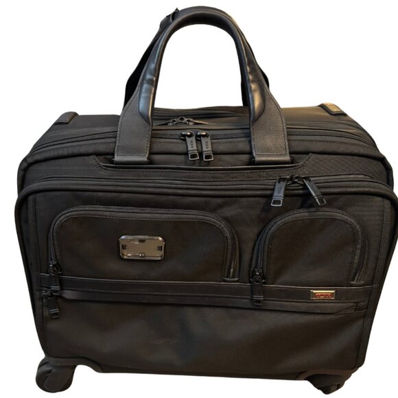 Tumi Alpha Deluxe 4-Wheeled Laptop Case Brief - BlackGently Used